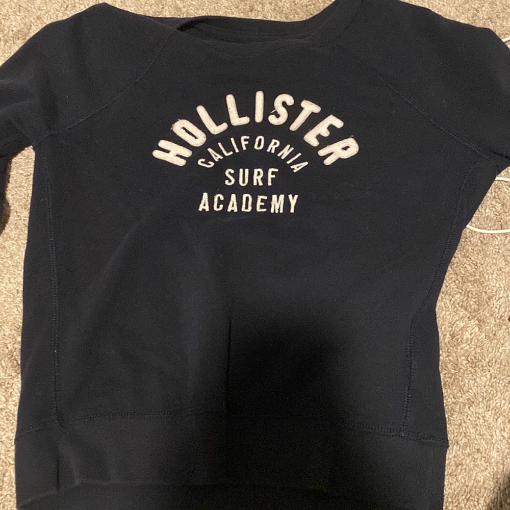 Hollister crew neck